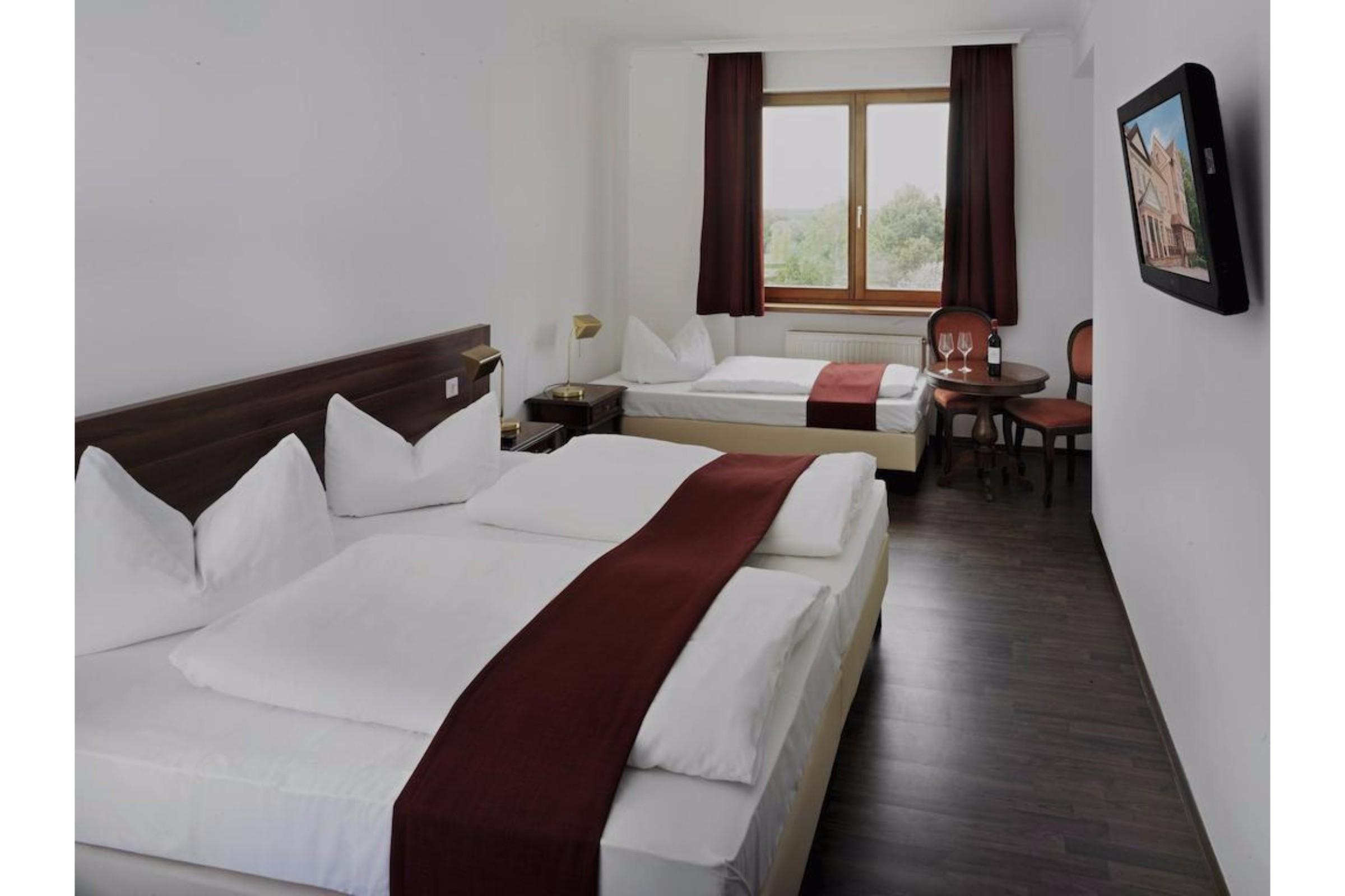 Hotel Marc Aurel Petronell Buitenkant foto