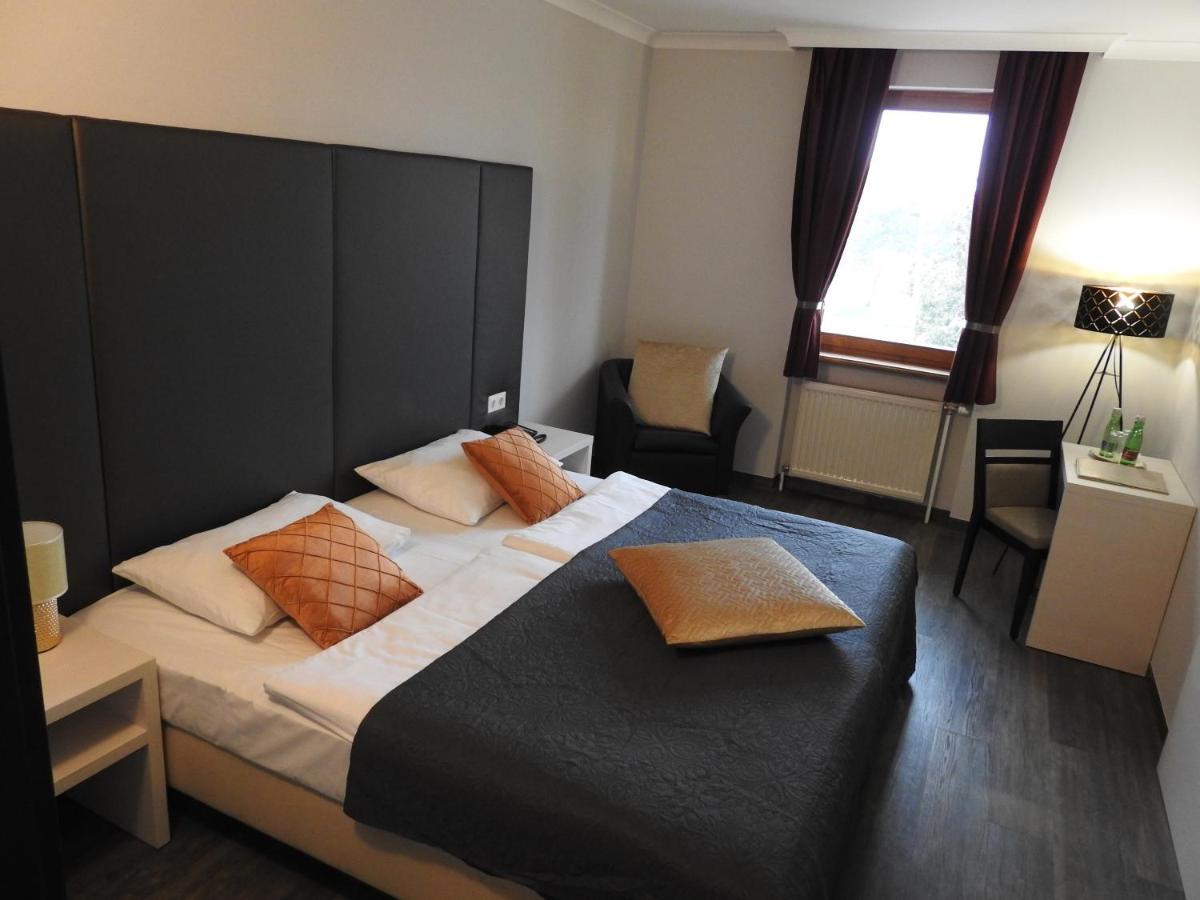 Hotel Marc Aurel Petronell Buitenkant foto