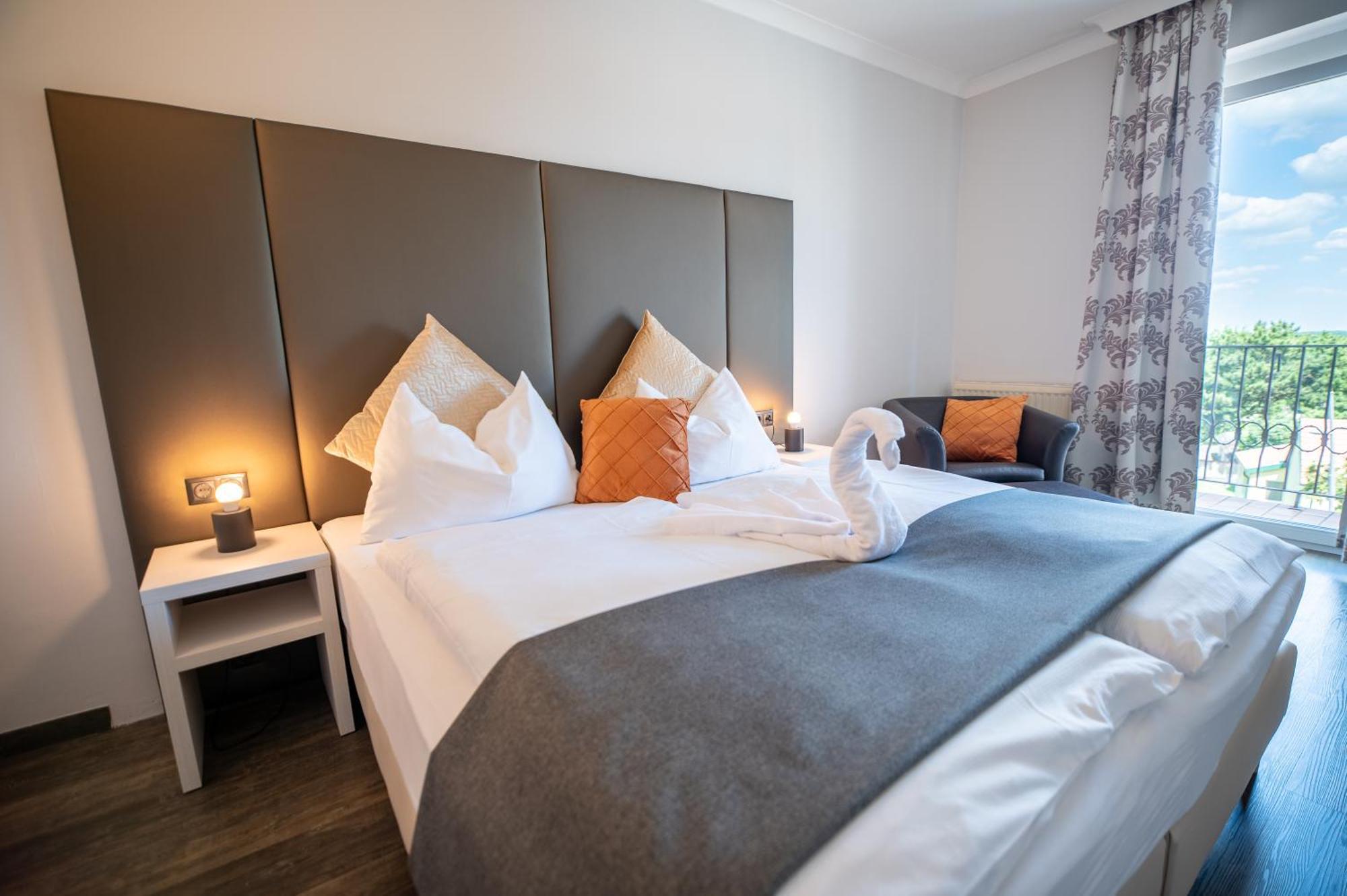 Hotel Marc Aurel Petronell Buitenkant foto