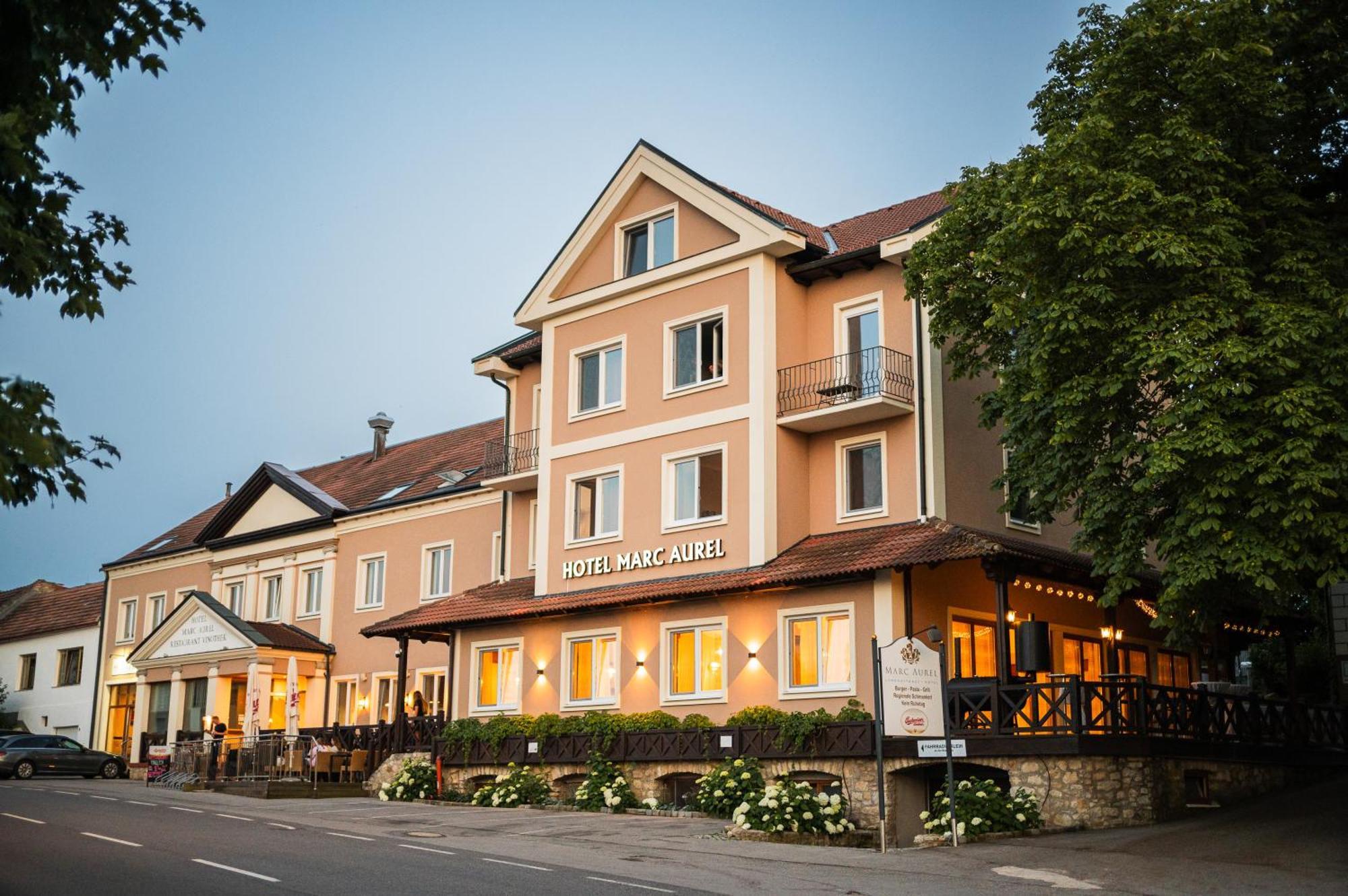 Hotel Marc Aurel Petronell Buitenkant foto