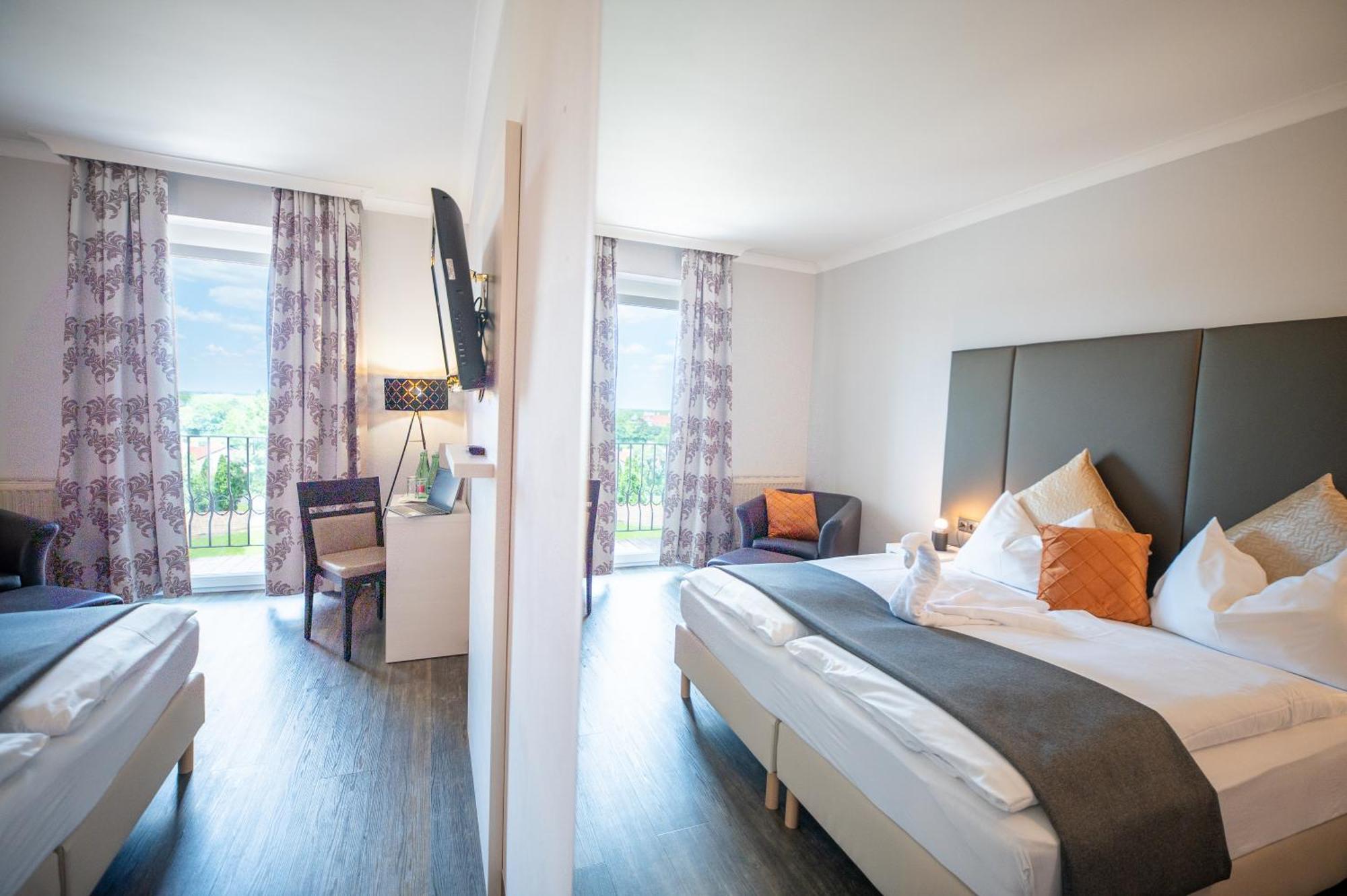 Hotel Marc Aurel Petronell Buitenkant foto